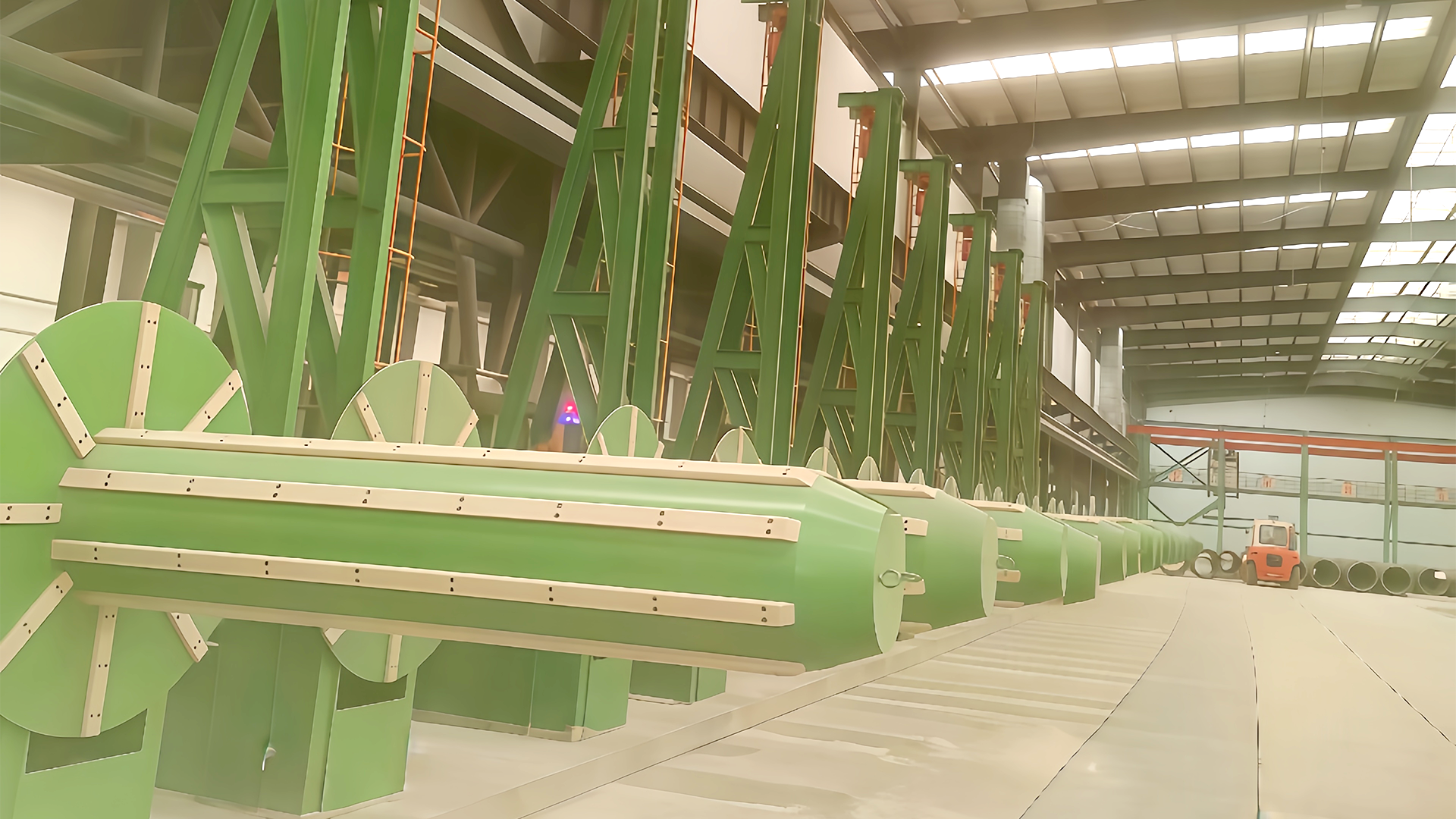 ¿Cómo maneja el estante elevado de pago los factores ambientales como la humedad, el polvo o las temperaturas extremas durante la operación?